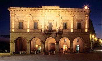 San Firmano Couette-café Montelupone